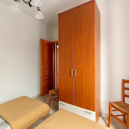 Appartement A 150 Meter Long Mare, 2 Fish *