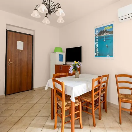 150 Meters From The Sea, 2 Swimming Pools דירה
